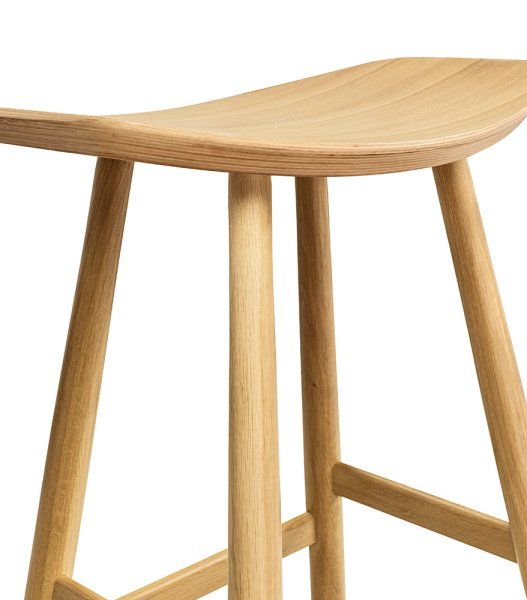 Barhocker Swina-Bar aus Eiche mit gewölbter Sitzschale, ohne Rückenlehne