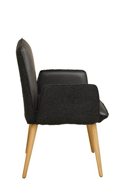 Gestell: Eichenholz │ Bezug (innen): A1987 │ Bezug (außen): Antelao-421