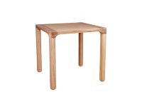 Quadratischer Outdoor-Tisch Zubella 80 aus Holz mit Maßangabe 75 cm Höhe, frontal fotografiert Quadratischer Outdoor-Tisch Zubella 80 aus Holz mit Maßangabe 75 cm Höhe, frontal fotografiert
