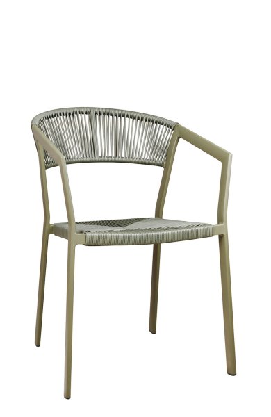 Sponto-X Green Outdoorstuhl in schräger Frontansicht – modern, stapelbar, UV-beständig für Gastronomie