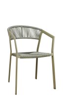 Sponto-X Green Outdoorstuhl in schräger Frontansicht – modern, stapelbar, UV-beständig für Gastronomie Sponto-X Green Outdoorstuhl in schräger Frontansicht – modern, stapelbar, UV-beständig für Gastronomie