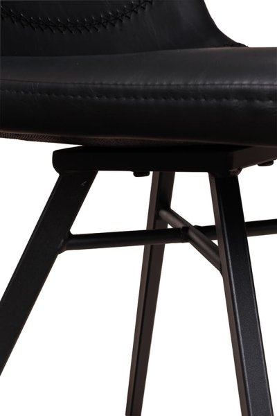 Polsterstuhl Jones Antique Black mit Kunstlederbezug in Schwarz und pulverbeschichtetem Metallgestell