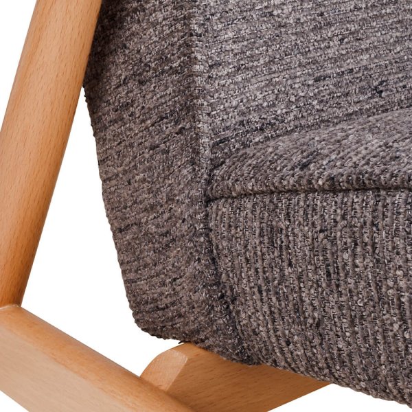 Loungesessel Valara aus Buchenholz mit gepolsterter Sitzfläche